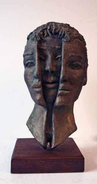 null Ecole contemporaine : Femme aux deux visages, sculpture en composition.Haut...