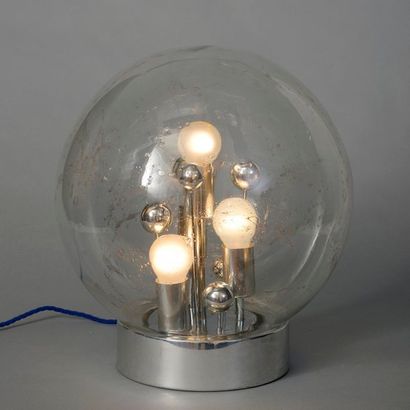 null DORIA LEUCHTEN (éditeur) vers 1970

Lampe à poser, modèle Doria, en verre et...