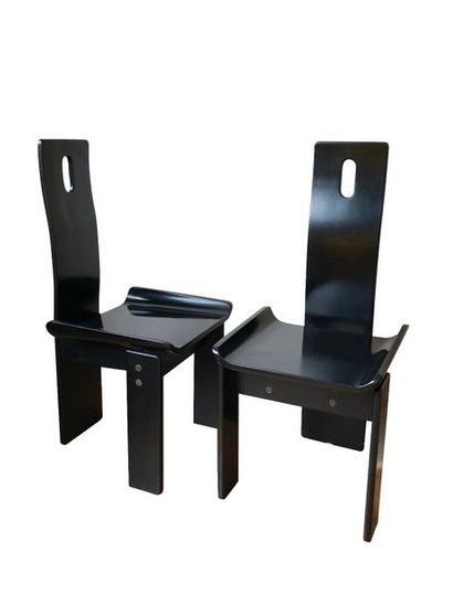 null *Edoardo LANDI (né en 1937)

(GRUPPO N)

Trois chaises Diago, modèle crée en...