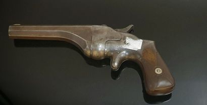 null Pistolet Connecticut, simple action, modèle Deringer Bulldog. 1 coup, calibre.44''....