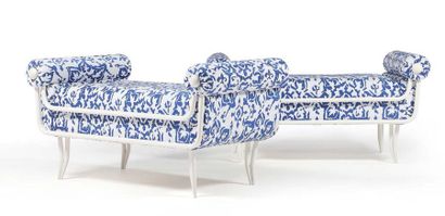 RENÉ PROU (1889-1947) 
Suite of 2 benches
Wood, metal, fabric
65 x 130 x 70 cm.
Circa...