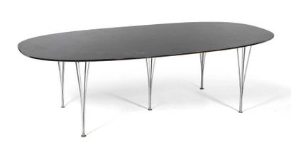 PIET HEIN (1905-1971) & BRUNO MATHSSON (1907-1988) 
Superellips table
Steel, linoleum
70...