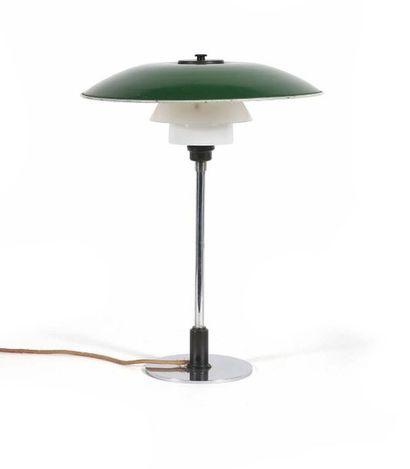 Poul Henningsen (1894-1967) 
Lamp called PH 4/2.5
Metal, glass, steel, bakelite
H.:...