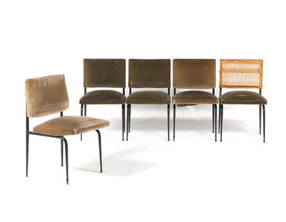 TRAVAIL ITALIEN Suite de 5 chaises
Tissu, métal
83 x 54 x 45 cm.
Circa 1970