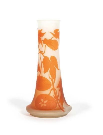 ÉTABLISSEMENTS GALLÉ Vase
Glass
Signed
H.: 23.5 cm.