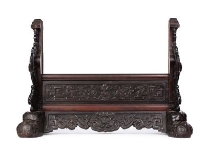 CHINE fin de la période Qing Scholarly screen base in zitan wood, resting on four...
