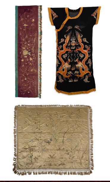 CHINE DU SUD, VIETNAM DÉBUT XXe SIÈCLE Lot de textiles comprenant, un grand châle...
