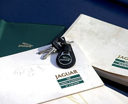 Jaguar XJ6 CABRIOLET 1988 Collection Francis Staub Excellent appearance
Service records...