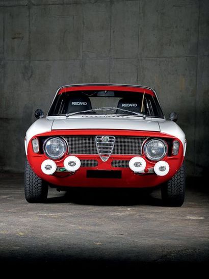 Alfa Romeo Giulia SPRINT GT 1965 * A very quick car
Bills for 20,000 € in 2018
4th...