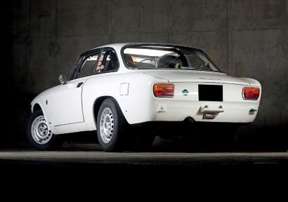 Alfa Romeo Giulia SPRINT GT 1965 * A very quick car
Bills for 20,000 € in 2018
4th...
