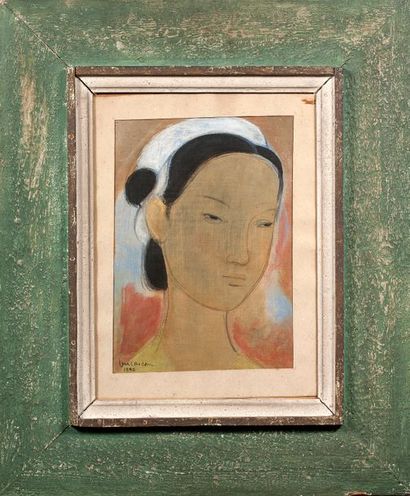 VU CAO DAM (1908-2000) Portrait de jeune femme, 1940
Ink and colours on silk In its...