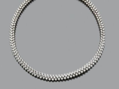 null COLLIER "RIVIÈRE"
Diamants ronds taille brillant, or 18k (750).
Poids total...