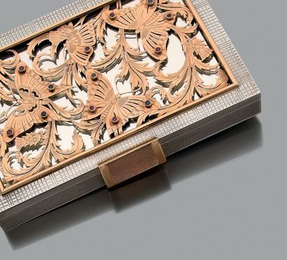 BOUCHERON Minaudière "butterflies"
Two lip cases, a cigarette case, a compact and...