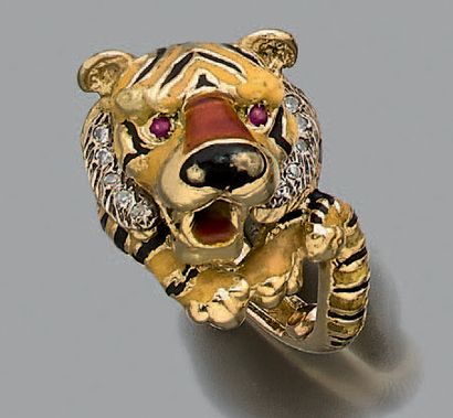 FRASCAROLO Bague "tigre"
Email jaune, noir et rouge, diamants, rubis et or 18k (750)....