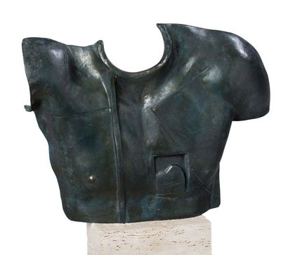 Igor MITORAJ (1944-2014) 
Helios, 1988
Bronze à patine verte, signé en bas à droite...