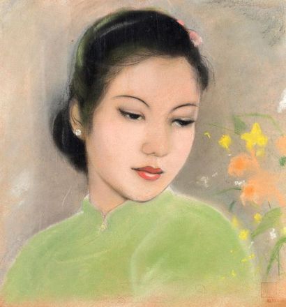 NGUYEN TRUC CHI (XXE) Portrait d’une élégante de Saïgon
Pastel sur papier, signé...