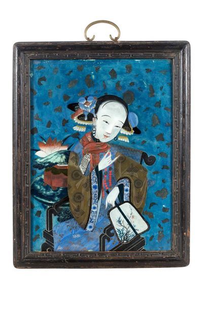 CHINE Pair of paintings fixed under glass, each representing a Chinese beauty holding...