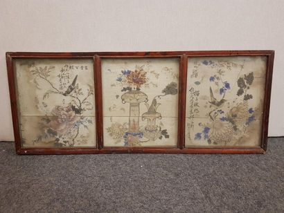 null China, late 19th century

Three album pages depicting a central scene decorated...