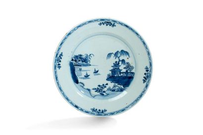 null China, 18th and 19th century

Set of six blue-white porcelain plates, three...