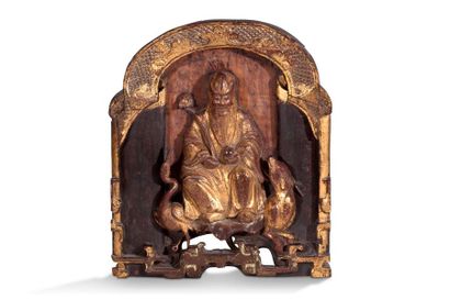 null Chine, début XXe siècle

Panneau en bois laqué et doré, représentant Laozi assis,...