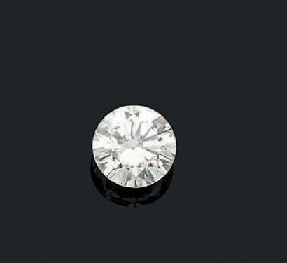 null ROUND DIAMOND Half size.
Accompanied by its simplified LFG report specifying:
Weight:...