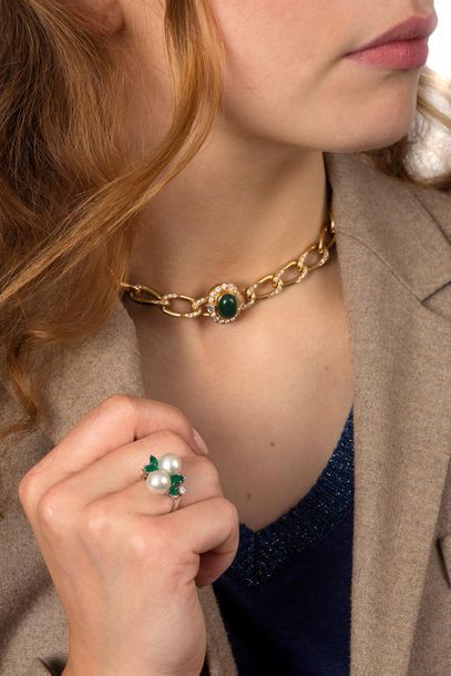MAUBOUSSIN "PERLES FINES"
Ring "toi et moi" fine pearls, emeralds, diamonds, 18K...