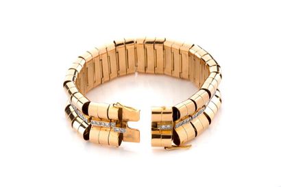 null BRACELET "RETRO"
Diamonds, cut eight- eight, 18K (750) pink gold. Circa 1940
Length:...