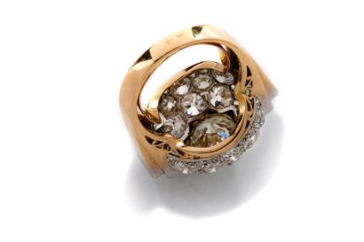 null BAGUE «DIAMANTS»
Diamants de taille ancienne, calibrés, or 18K (750) et platine...