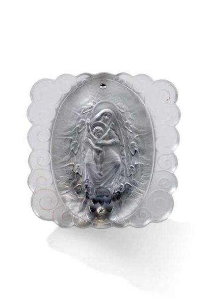 RENE LALIQUE (1860/1945) 
Virgin with angels
Glass
13 x 12 cm.
Circa 1943