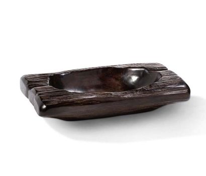 ODILLE NOLL (1921-2014) 

Ebony
bowl Circa 1955
8 x 34 x 22 cm.