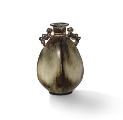 Bode Willumsen (1895-1987) 
Vase
Céramique
Monogrammée
H.: 22 cm.
Circa 1960