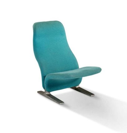 Pierre PAULIN (1927-2009) 
Fauteuil dit Concorde
Acier, drap de laine
91 x 61 x 70...