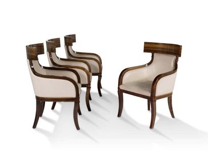 TRAVAIL ITALIEN 4 fauteuils
Bois, cuir
98 x 61 x 58 cm.
Circa 1965