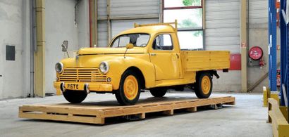 1954 - Peugeot 203 C8 Camionnette pick-up Nous informons les acheteurs que ce véhicule...