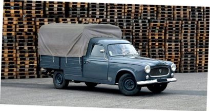 1964 - Peugeot 403 camionnette bâchée Véhicule vendu sans contrôle technique.
Nous...