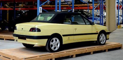 1993 - Peugeot 306 cabriolet 1.8 Couleur et Matière Véhicule vendu sans carte grise....