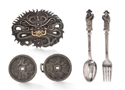 CHINE - INDOCHINE Set consisting of a belt buckle representing a dragon, two pieces,...