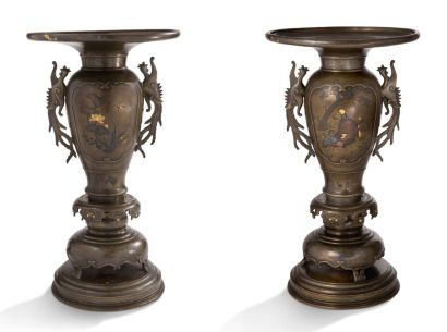 JAPON vers 1900 
Pair of bronze Usubata vases with medal patina, gold and silver...