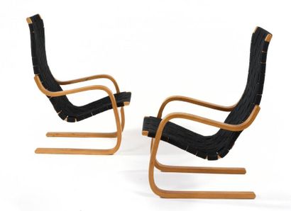 Alvar Aalto (1898-1976) 
PAIR OF ARMCHAIRS Structure of the armrests forming a wide...