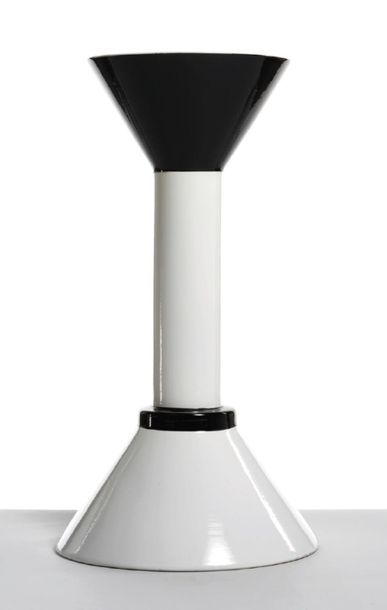 GEORGE J. SOWDEN (NÉ EN 1942) LAMP STAND In diabolo shape, in black and white enameled...