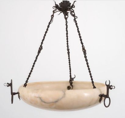 TRAVAIL SCANDINAVE SUSPENSION Alabaster basin decorated with three stylized dragons...