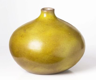 Jacques et Dani RUELLAND SPHERICAL VASE In grey manganese clay, olive-green glazed...