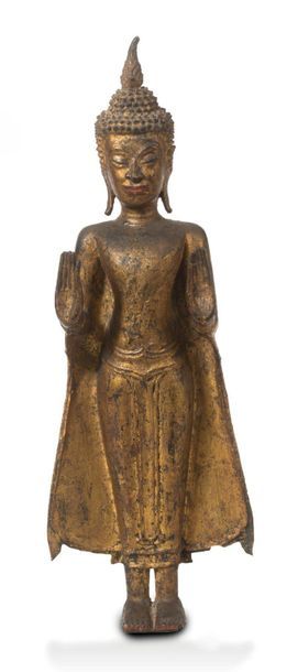 XVIIe - XVIIIe SIÈCLE Statuette de Bouddha en bronze laqué rehaussé à la feuille...