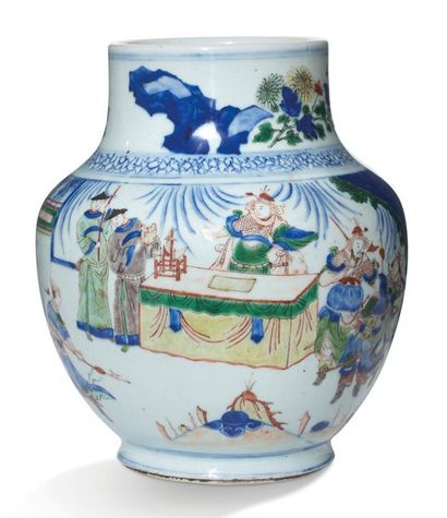 CHINE MILIEU DE LA PÉRIODE QING Vase de forme balustre en porcelaine et émaux de...