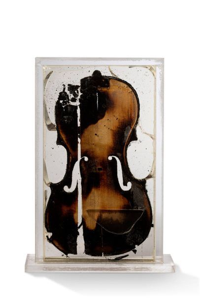 Fernandez ARMAN (1928 - 2005) 
The last Violin, 1977
Violon calciné et plexiglass,...