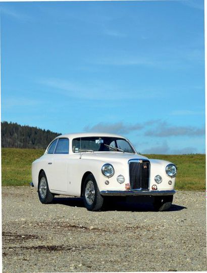 1953 Arnolt MG Coupé Seulement 67 exemplaires
Carrossé par Bertone
Ligne élégante
Carte...