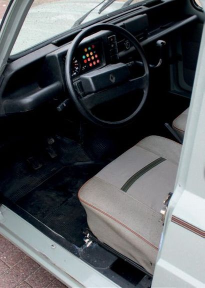 1987 Renault 4 TL Savane Only 52 000 kilometers
Perfect original condition
Rare in...