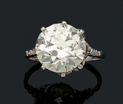BAGUE «DIAMANT»
Diamant taille ancienne,...