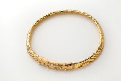 VAN CLEEF & ARPELS «Chaîne serpent»
Ensemble collier et paire de bracelet tubogaz
Diamants,...