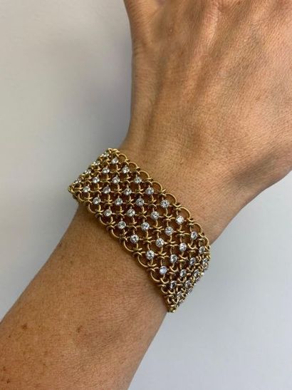 CARTIER 
Mesh" bracelet. Diamonds, 18K gold (750) and platinum (850). Signed. Circa...